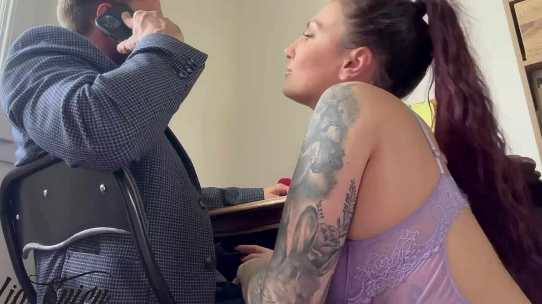 Lia Spicy 56 _ il est au téléphone je l&rsquo;allume pour qu&rsquo;il me baise – Squirt et ejac buccale