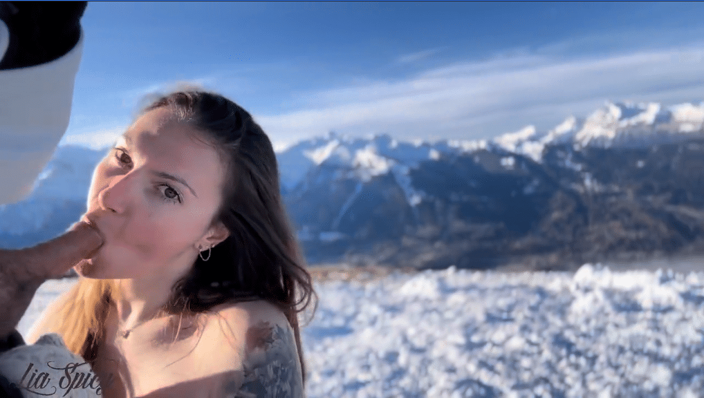 Lia Spicy 98 _ Randonnée la Bourgeoise – Pipe et Baise en plein cœur des montagnes