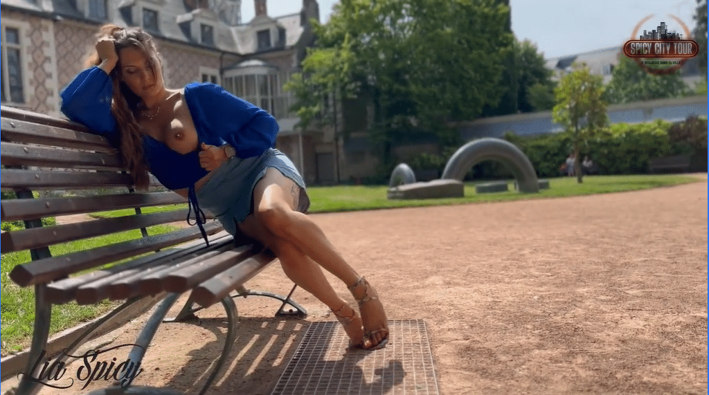 Lia Spicy _ Spicy City Tour Episode 3 Orleans _ un Orléanais me fait visiter la ville et me baise en bord de loire