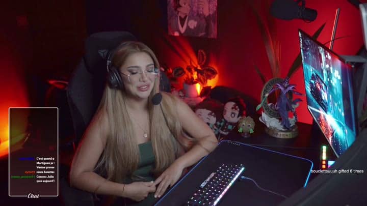 Julia bayonetta - Livestream du 2025-05-12